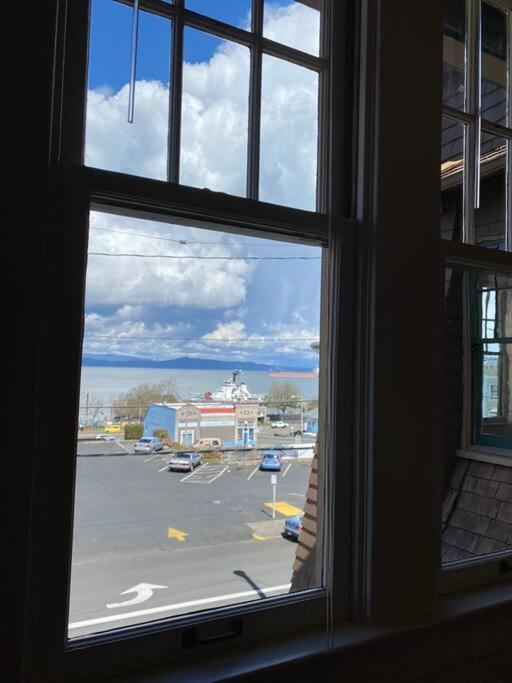 Historic Downtown Riverview Flat, No 3 أستوريا المظهر الخارجي الصورة
