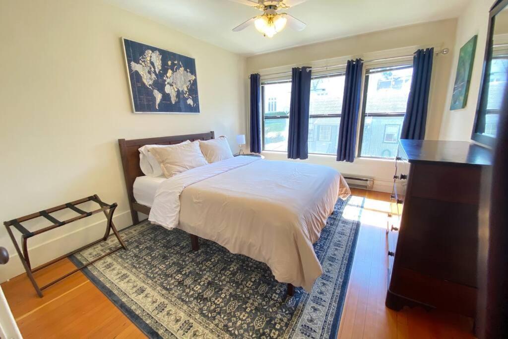 Historic Downtown Riverview Flat, No 3 أستوريا المظهر الخارجي الصورة