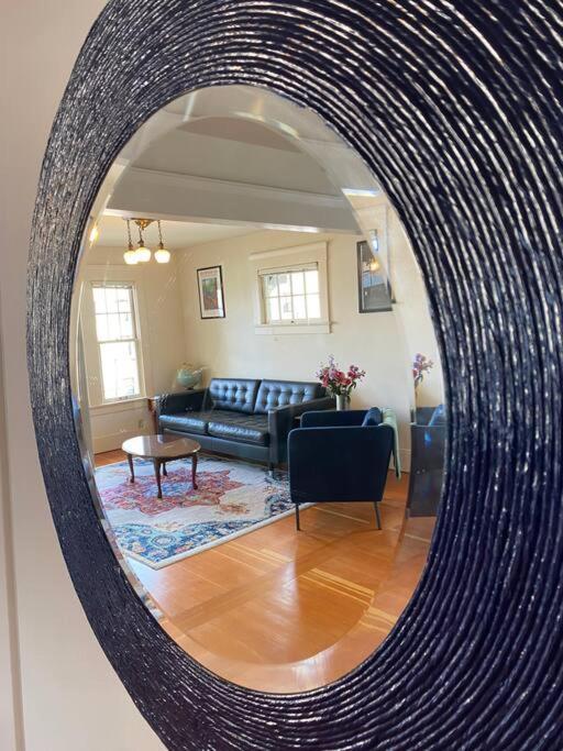 Historic Downtown Riverview Flat, No 3 أستوريا المظهر الخارجي الصورة