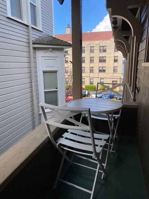 Historic Downtown Riverview Flat, No 3 أستوريا المظهر الخارجي الصورة